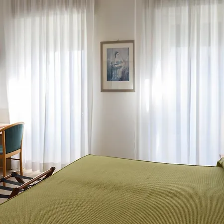 Italie Et Suisse Отель 3*