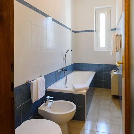 Otel Italie Et Suisse 3*