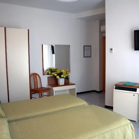 Otel Italie Et Suisse