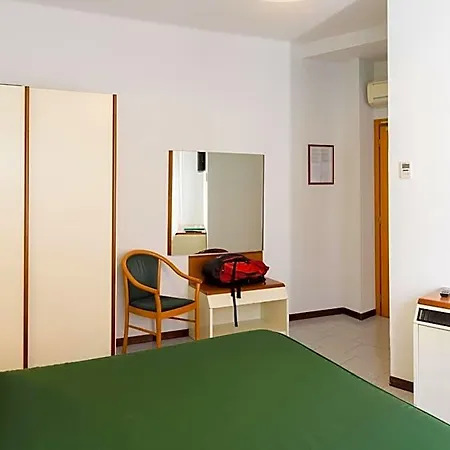 Italie Et Suisse Hotel